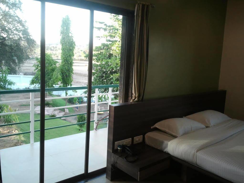 Green Valley Resort Khadoli Exterior photo